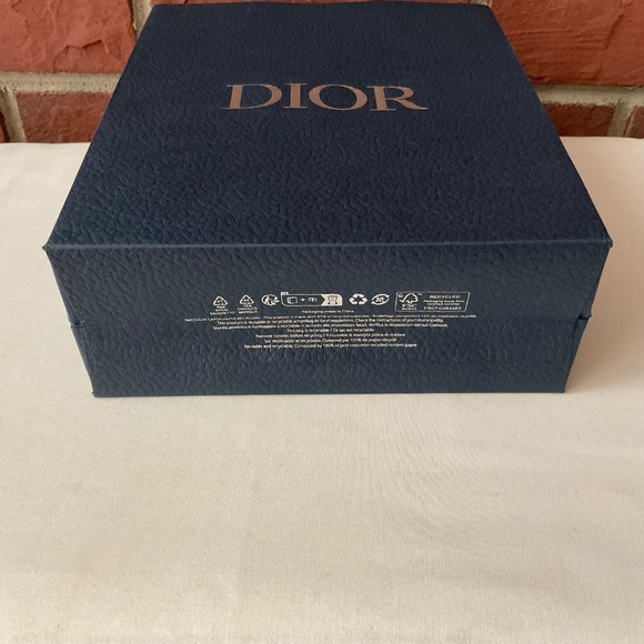 Dior Paper Gift Bag Receipt Holder Star Charm Gift Wrapping Paper - Picture 12 of 14